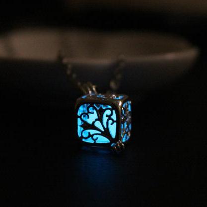 Glowing Wish Tree Necklace, Vintage Locket..