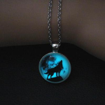 Wolf Glowing Necklace, Moon Shadow Glowing..