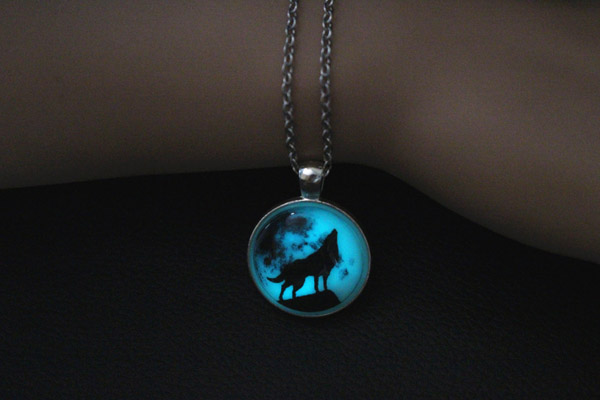 Wolf Glowing Necklace, Moon Shadow Glowing Necklace, Glow In The Dark, Birthday Gift , Father's Day Gift